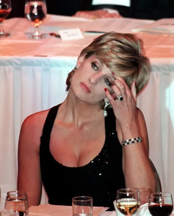 Framed Print : Princess Diana wears black evening dress during a reception where she was to receive a