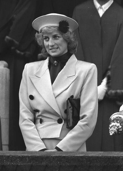 PRINCESS DIANA IN WINCHESTER - OCTOBER 1987