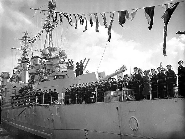 Princess Elizabeth March 1946 leaving Belfast on HMS Superb after launching HMS Eagle