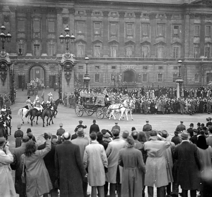 Framed Print : Princess Elizabeth and Prince Philip Royal Wedding November 1947 Princess Elizabeth