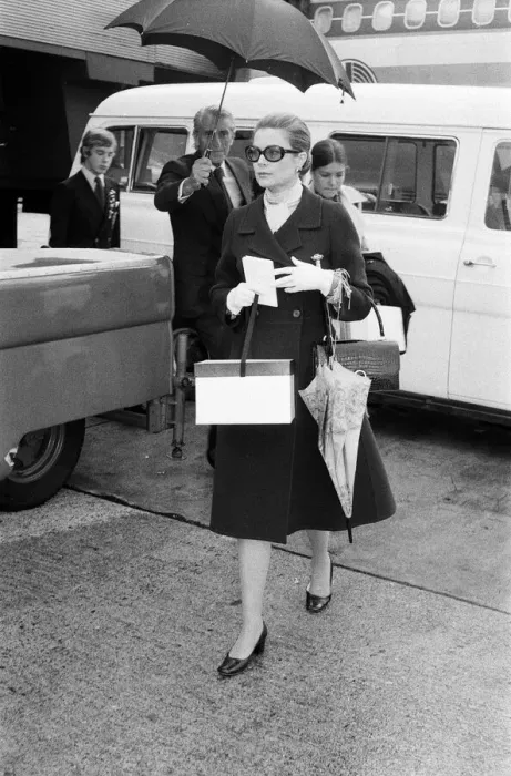 Framed Print : Princess Grace of Monaco arrives at Heathrow with Princess Caroline Framed Print : Princess Grace of Monaco arrives at Heathrow with Princess Caroline