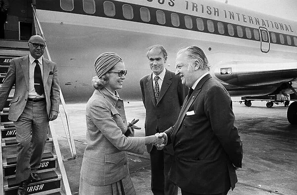 Princess Grace of Monaco, arriving at Dublin airport. Greeted by Lord Killanin
