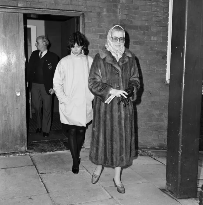 Framed Print : Princess Grace and Princess Caroline of Monaco leaving Heathrow Airport for Paris Framed Print : Princess Grace and Princess Caroline of Monaco leaving Heathrow Airport for Paris