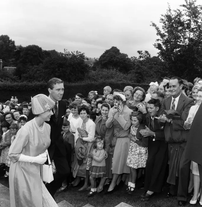 Framed Print : Princess Margaret and Antony Armstrong-Jones visit Crediton Parish Church, Devon