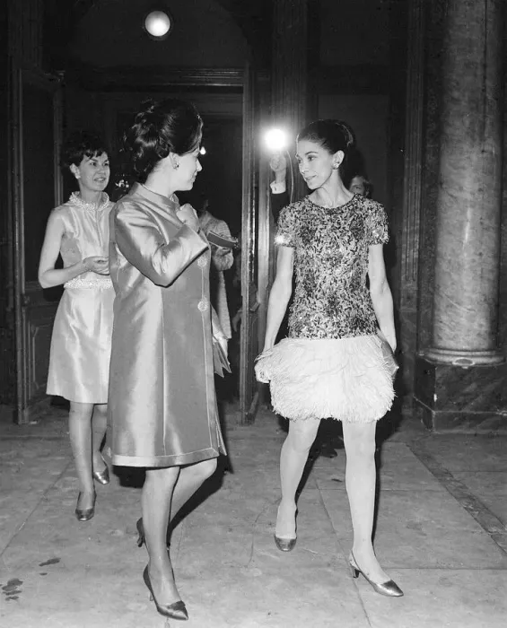 Framed Print : Princess Margaret with ballet dancer Margot Fonteyn March 1968 Framed Print : Princess Margaret with ballet dancer Margot Fonteyn March 1968