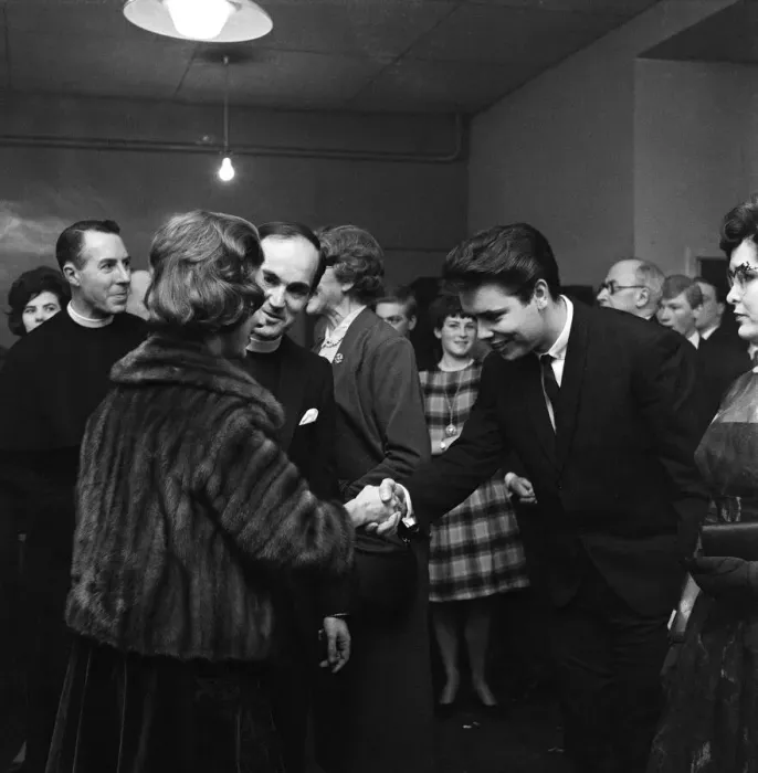 Framed Print : Princess Margaret and the Bishop of Bath and Wells meeting Cliff Richard at club 59 Framed Print : Princess Margaret and the Bishop of Bath and Wells meeting Cliff Richard at club 59