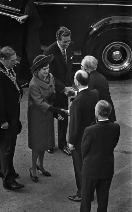 Framed Print : Princess Margaret, Countess of Snowdon and Antony Armstrong-Jones Framed Print : Princess Margaret, Countess of Snowdon and Antony Armstrong-Jones