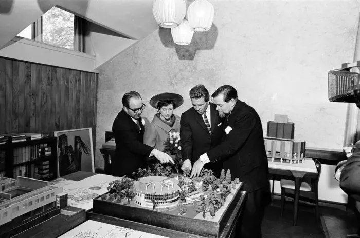 Framed Print : Princess Margaret, Countess of Snowdon and Antony Armstrong-Jones Framed Print : Princess Margaret, Countess of Snowdon and Antony Armstrong-Jones