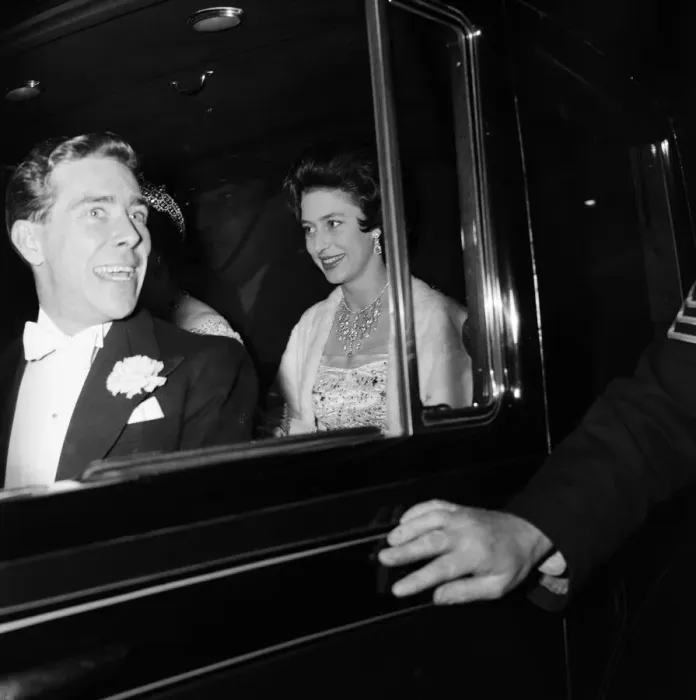 Framed Print : Princess Margaret and her fiance Antony Armstrong-Jones attend a gala ballet performance