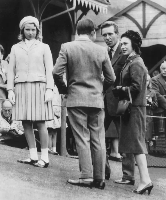 Framed Print : Princess Margaret and Lord Snowdon Aug 1962 with Prince Charles