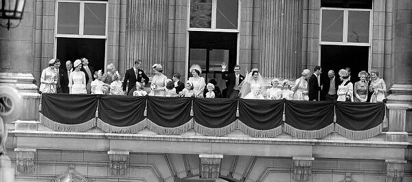 Princess Margaret and Lord Snowdon on the balcony of Buckingham Palace on their wedding