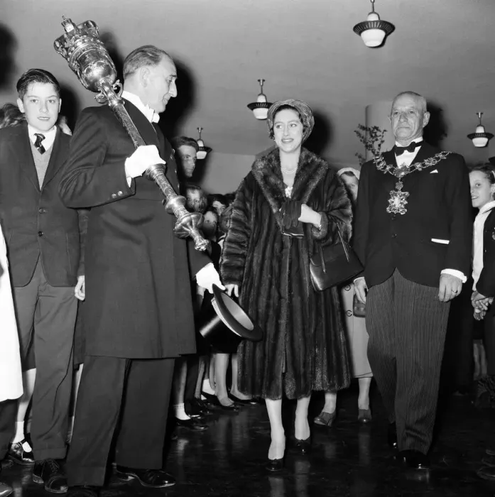 Framed Print : Princess Margaret opens St Judes School, Bethnal Green. 28th October 1959 Framed Print : Princess Margaret opens St Judes School, Bethnal Green. 28th October 1959