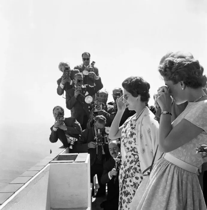 Framed Print : Princess Margaret visits Nazare, Portugal. 9th June 1959 Framed Print : Princess Margaret visits Nazare, Portugal. 9th June 1959