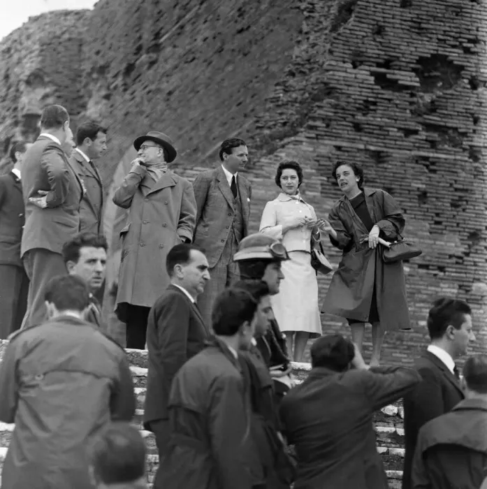 Framed Print : Princess Margaret visits Ostia Antica, Rome. 22nd April 1959 Framed Print : Princess Margaret visits Ostia Antica, Rome. 22nd April 1959