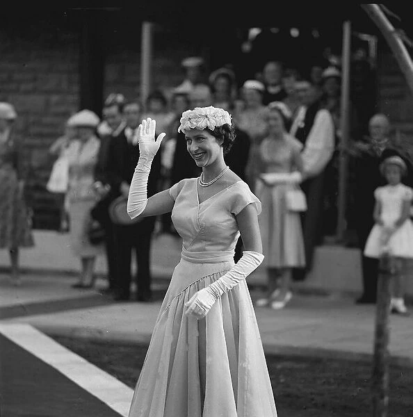 Princess Margaret wave to the crowds October 1956 while visiting Nairobi in Kenya