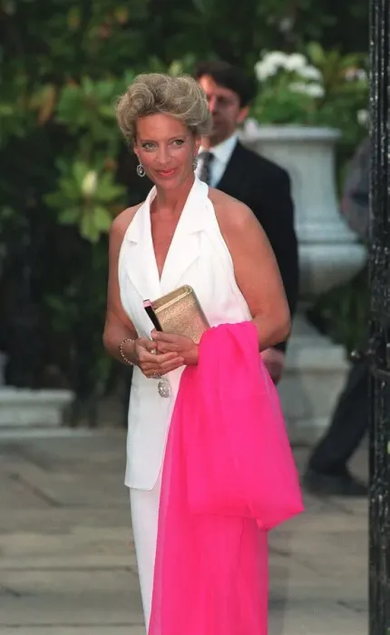 Framed Print : Princess Michael of Kent attending the wedding of Imran Khan Framed Print : Princess Michael of Kent attending the wedding of Imran Khan