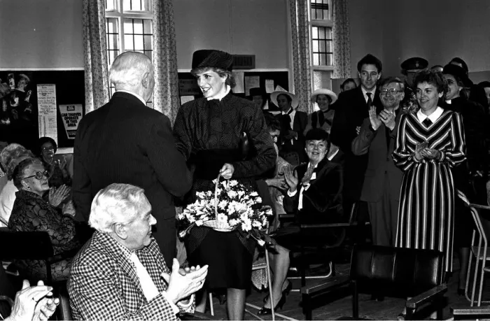 Framed Print : THE PRINCESS OF WALES ARRIVES AT FUNCTION DURING HER VISIT TO TYNESIDE - 1983 Framed Print : THE PRINCESS OF WALES ARRIVES AT FUNCTION DURING HER VISIT TO TYNESIDE - 1983