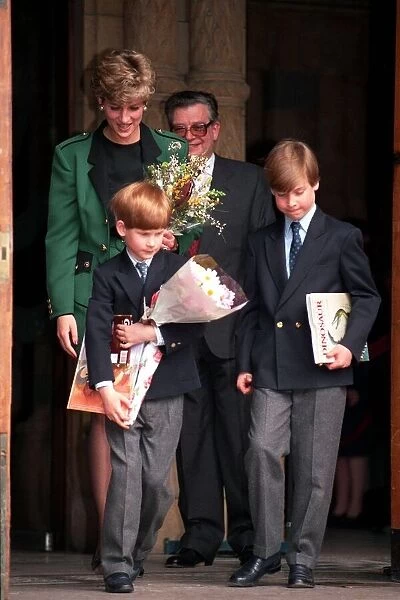PRINCESS OF WALES WITH PRINCE HARRY AND PRINCE WILLIAM AT NATURAL HISTORY MUSEUM APRIL
