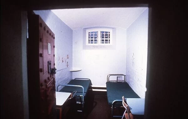 Prisons Pentonville view of the inside of a cell Dbase MSI Brochure