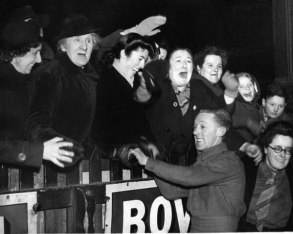 Private Robert Martin from Glasgow is welcomed home on leave at Waverley Station