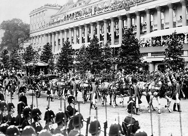 Procession through London for the Coronation of George V and Queen Mary