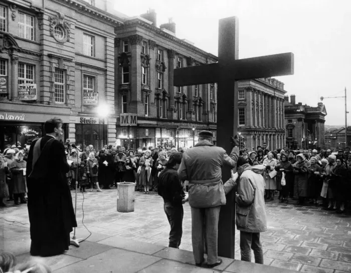 Framed Print : Procession of Witness, Greys Monument, Newcastle, Good Friday 28th March Circa 1980 Framed Print : Procession of Witness, Greys Monument, Newcastle, Good Friday 28th March Circa 1980