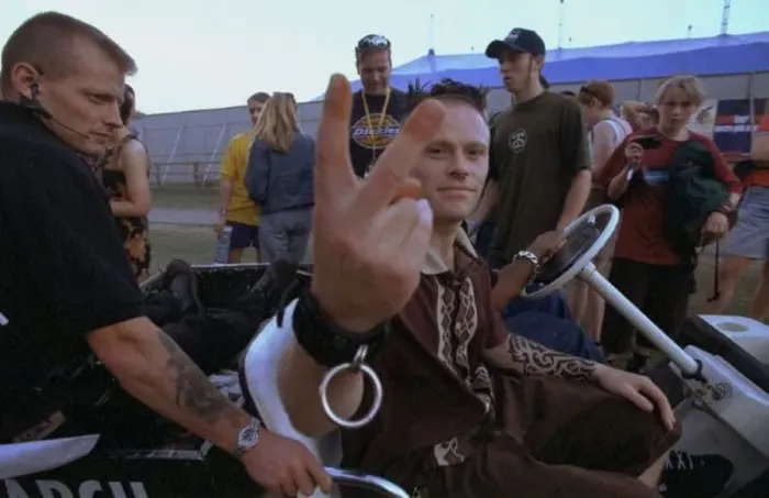 : The Prodigy Pop Group August 1997 Keith from the pop group The Prodigy says Hello : The Prodigy Pop Group August 1997 Keith from the pop group The Prodigy says Hello