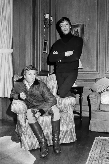 Framed Print : Professional jockey Lester Piggott with horse trainer Henry Cecil at Warren Place