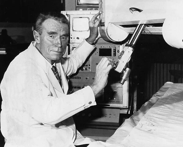 Professor Ian Donald inventor of Ultrasound 1975
