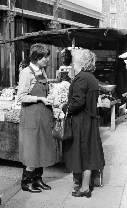 Framed Print : Prospective Labour member of Parliament Harriet Harman canvassing in Peckham