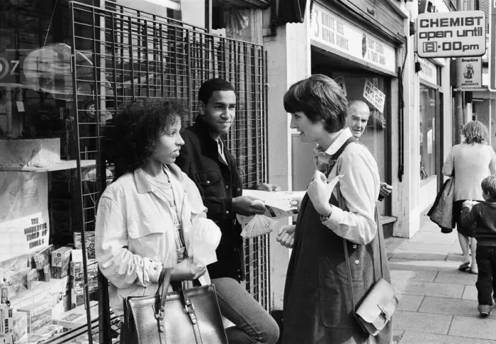 Framed Print : Prospective Labour member of Parliament Harriet Harman canvassing in Peckham