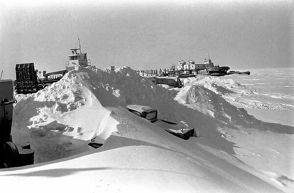 Prudhoe Bay Alaska. April 1977 77-02128-005