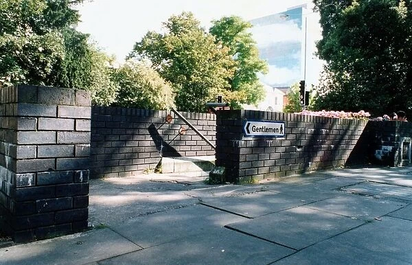 These public toilets are in Warwick Road, Coventry. 24th August 1993