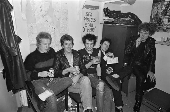 Framed Print : The punk band the Sex Pistols, who signed up last week with A & M Records have been fired