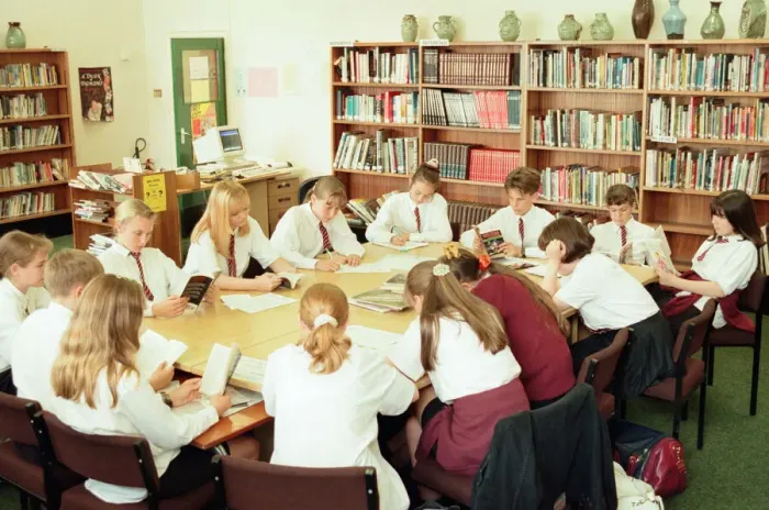 Framed Print : Pupils from Dene School, Thornby, who are book reviewers for Newspapers in Education