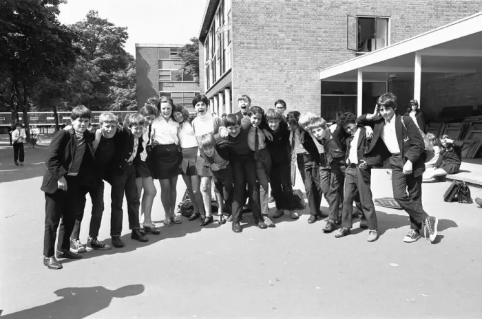 Framed Print : Pupils and friends at an unnamed London Comprehensive School 4th July 1969