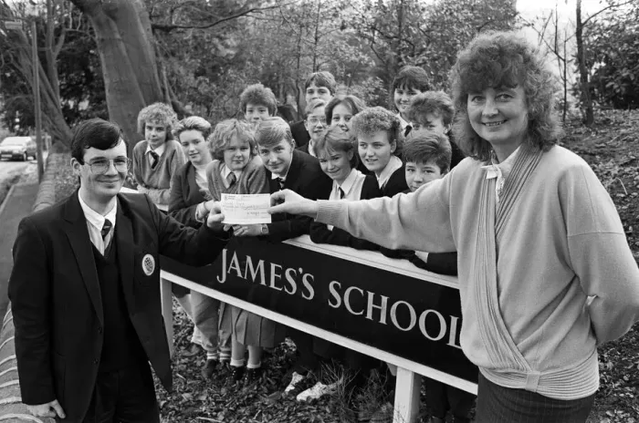 Framed Print : Pupils of King James School Almondbury present a cheque for £150 Framed Print : Pupils of King James School Almondbury present a cheque for £150