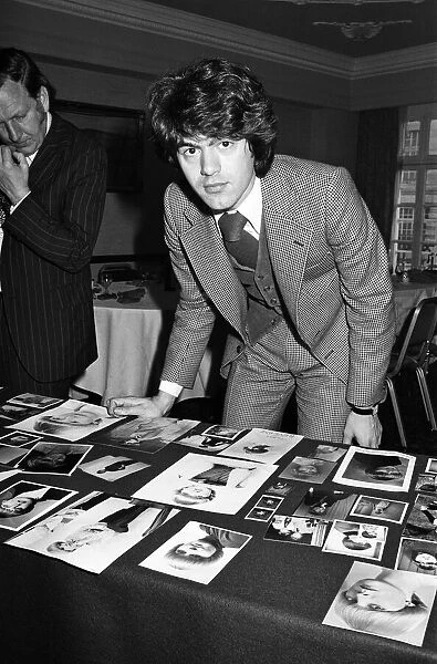 Purdey haircut lookalike contest. Pictured is hairdresser John Frieda. March 1977