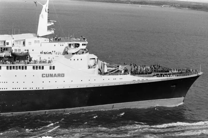 Framed Print : QE2 returns home to Southampton. Union Jacks are festooned on cars, draped on shoulders Framed Print : QE2 returns home to Southampton. Union Jacks are festooned on cars, draped on shoulders