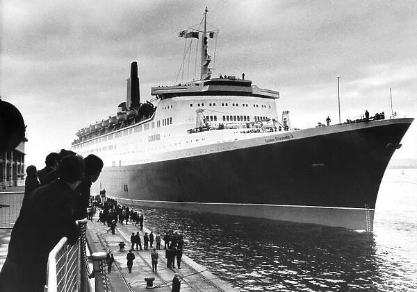 QE2 Ship pictured on its arrival at Southampton 1969