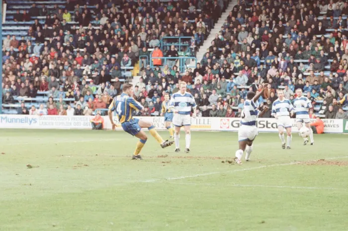 Framed Print : QPR 0-4 Leeds United, premier league match action, Loftus Road, Monday 4th April 1994