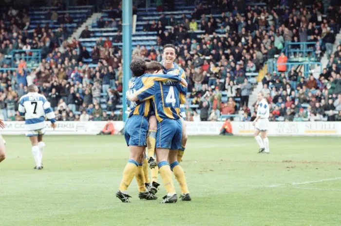 Framed Print : QPR 0-4 Leeds United, premier league match action, Loftus Road, Monday 4th April 1994 Framed Print : QPR 0-4 Leeds United, premier league match action, Loftus Road, Monday 4th April 1994