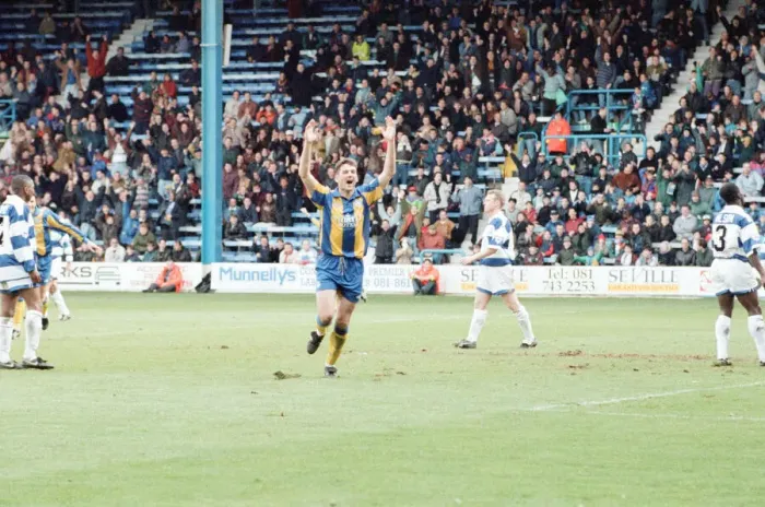 Framed Print : QPR 0-4 Leeds United, premier league match action, Loftus Road, Monday 4th April 1994 Framed Print : QPR 0-4 Leeds United, premier league match action, Loftus Road, Monday 4th April 1994