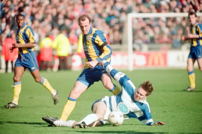 Framed Print : QPR 0-4 Leeds United, premier league match action, Loftus Road, Monday 4th April 1994