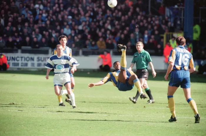 Framed Print : QPR 0-4 Leeds United, premier league match action, Loftus Road, Monday 4th April 1994 Framed Print : QPR 0-4 Leeds United, premier league match action, Loftus Road, Monday 4th April 1994