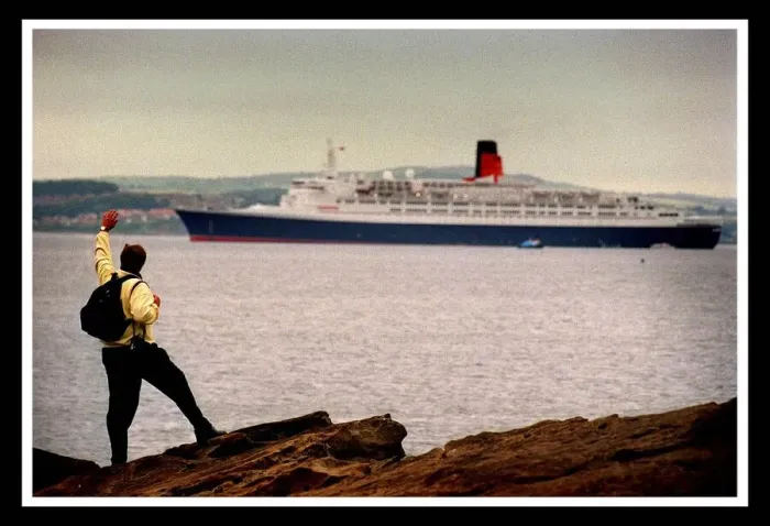 Framed Print : Queen Elizabeth 11 QE2 July 1999 arriving at South Queensferry Framed Print : Queen Elizabeth 11 QE2 July 1999 arriving at South Queensferry