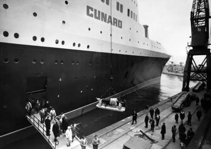 Framed Print : Queen Elizabeth 2, ocean liner, built for the Cunard Line which was operated by Cunard as Framed Print : Queen Elizabeth 2, ocean liner, built for the Cunard Line which was operated by Cunard as