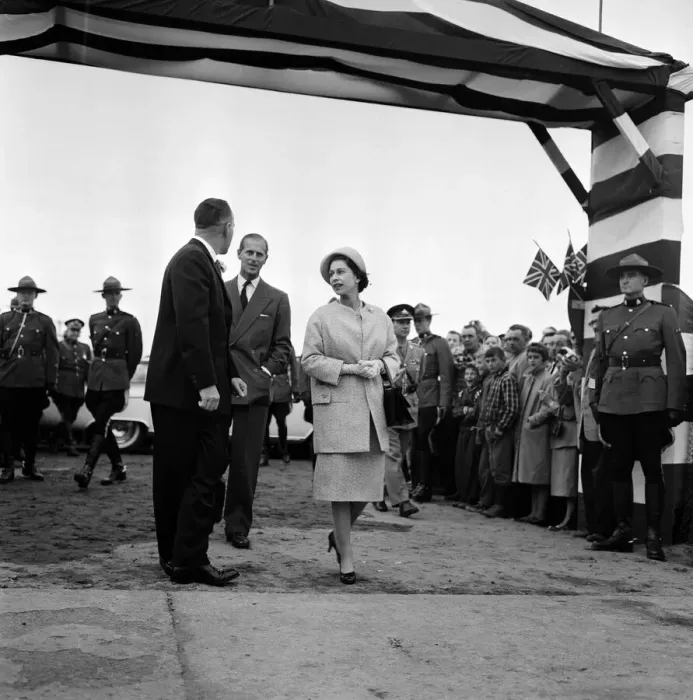 Framed Print : Queen Elizabeth II and The Duke of Edinburgh during her visit to Canada Framed Print : Queen Elizabeth II and The Duke of Edinburgh during her visit to Canada