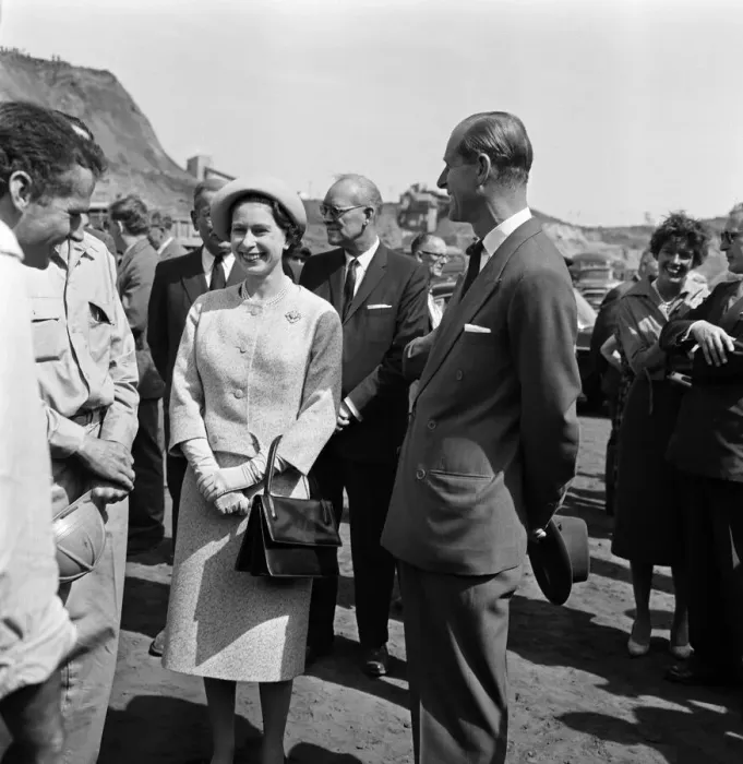 Framed Print : Queen Elizabeth II and The Duke of Edinburgh during their visit to Canada Framed Print : Queen Elizabeth II and The Duke of Edinburgh during their visit to Canada
