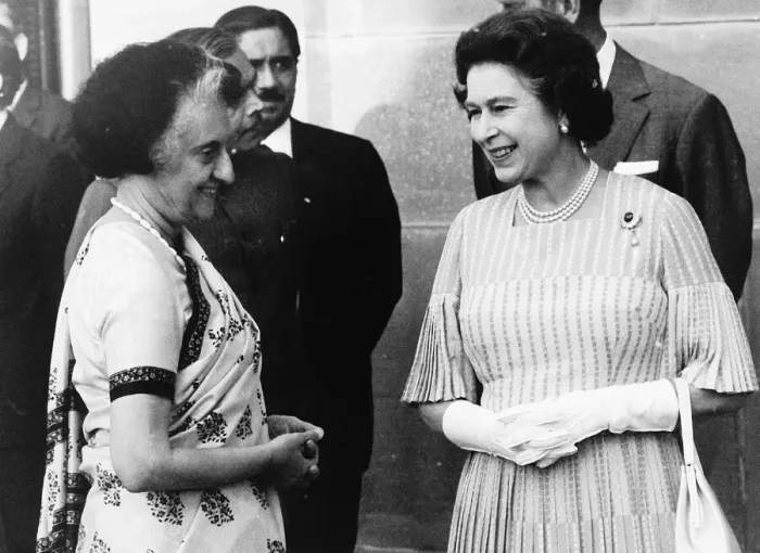 Framed Print : Queen Elizabeth II with Indira Gandhi during the Royal Tour of India November 1983